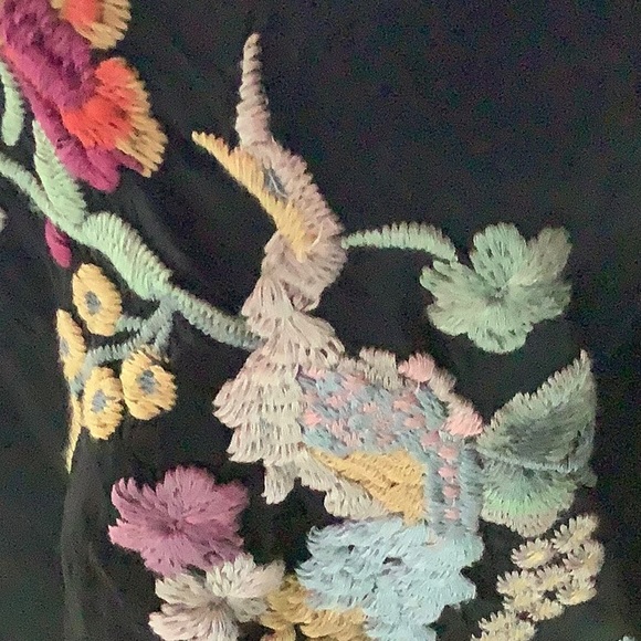 EUC Johnny Was Merielle Embroidered Top - Picture 3 of 7